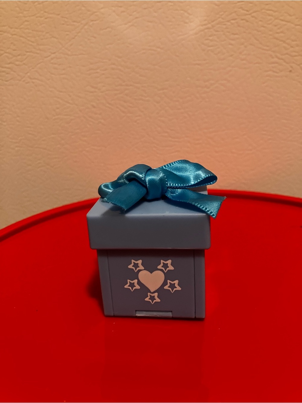 Gift Gems mini toy box and figurine set